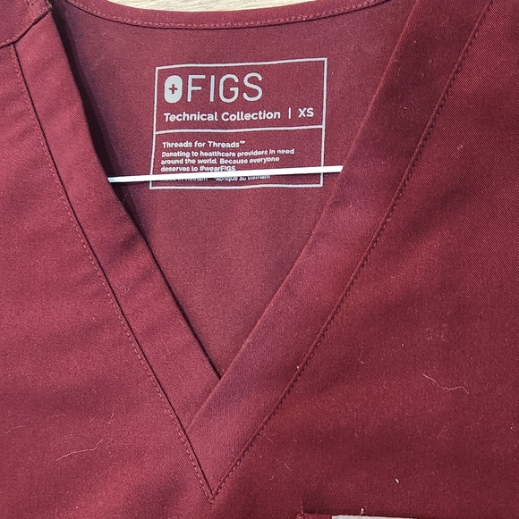 Figs Woman's Maroon V-Neck Scrub Top Size XSmall - Picture 3 of 5